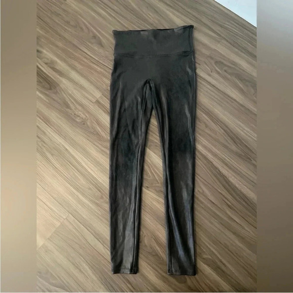 SPANX Black High Rise Faux Leather Leggings size M - Picture 4 of 6